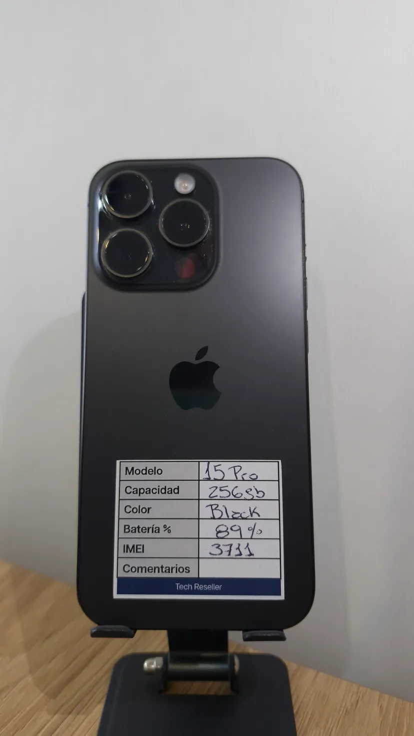 iPhone 15 Pro 256 GB Titanio negro usado — foto 1